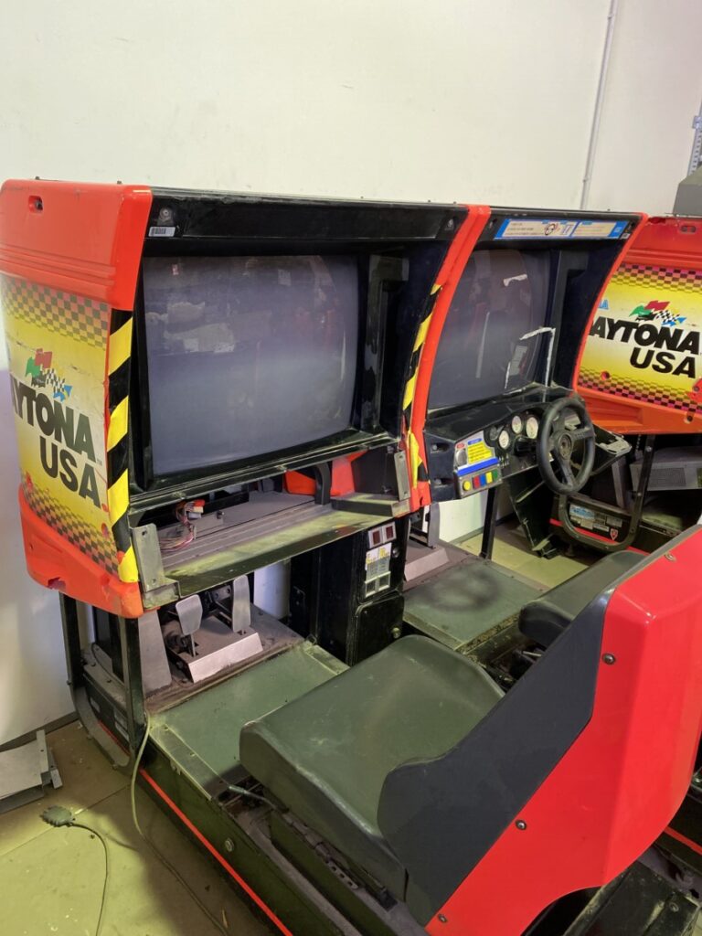 APPAERECCHIO SEGA DAYTONA USA NON FUNZIONANTE PER RICAMBI